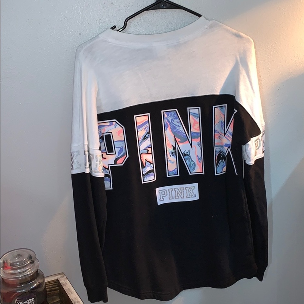 comfortable marbled crew neck